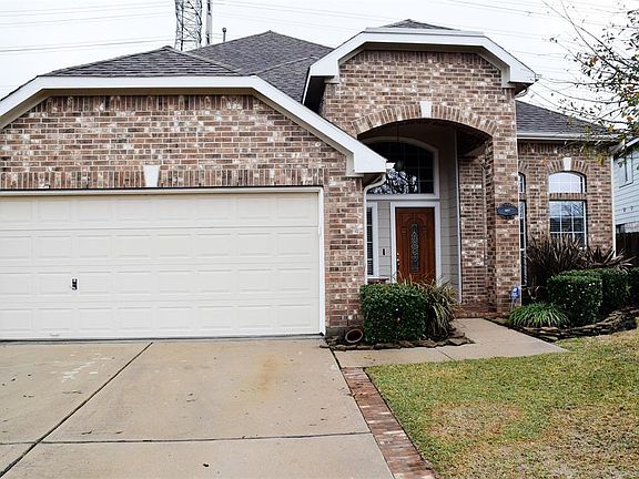 3rd image of 2217 Sabine Dr