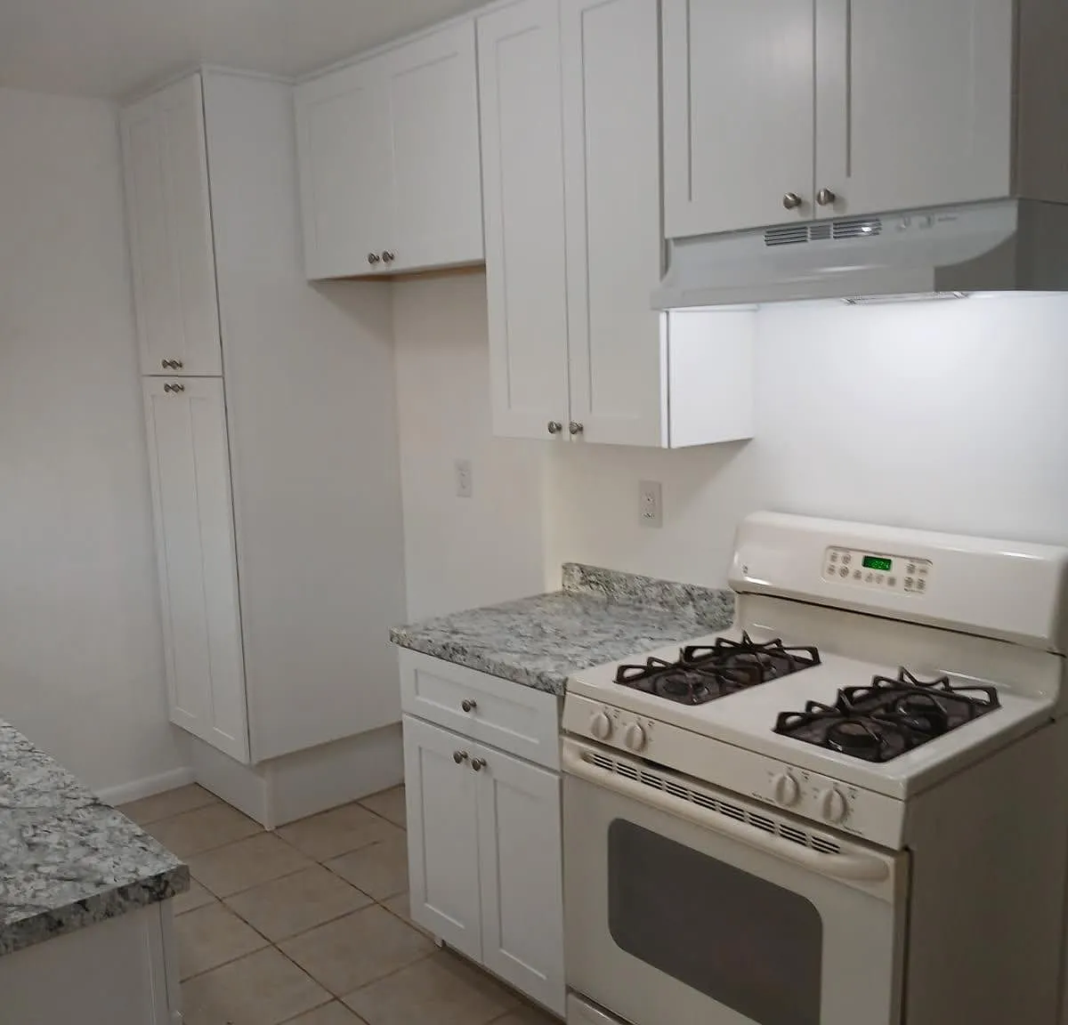 2 bed, 900 sqft, $2,000 — Photo 1