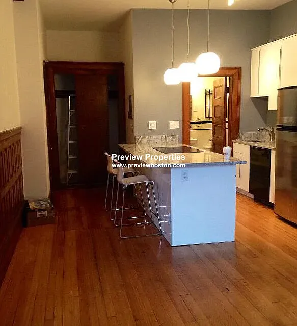 1 bed, 1.0 bath, $2,850 — Photo 1