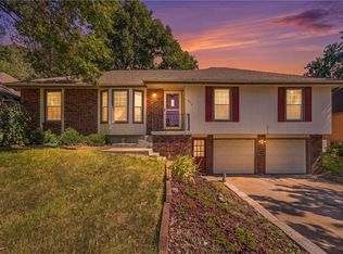 3713 NE Stanton St, Lees Summit, MO 64064