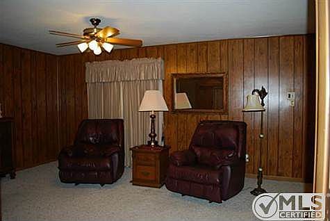 3rd image of 900 Marlene Dr