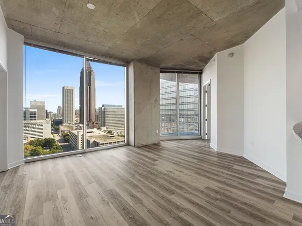 400 W Peachtree St NW Unit 2313, Atlanta, GA 30308
