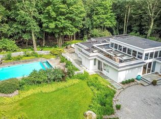 49 Conant Valley Rd, Pound Ridge, NY 10576