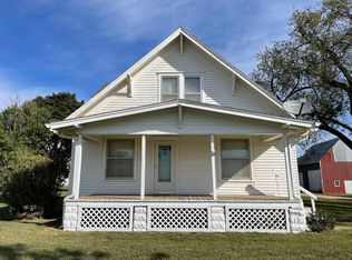 732 Cherokee Rd, Herkimer, KS 66508