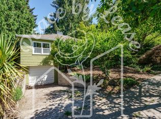 5905 SE Ash St, Portland, OR