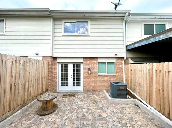 11525 Beechnut St, Houston, TX 77072