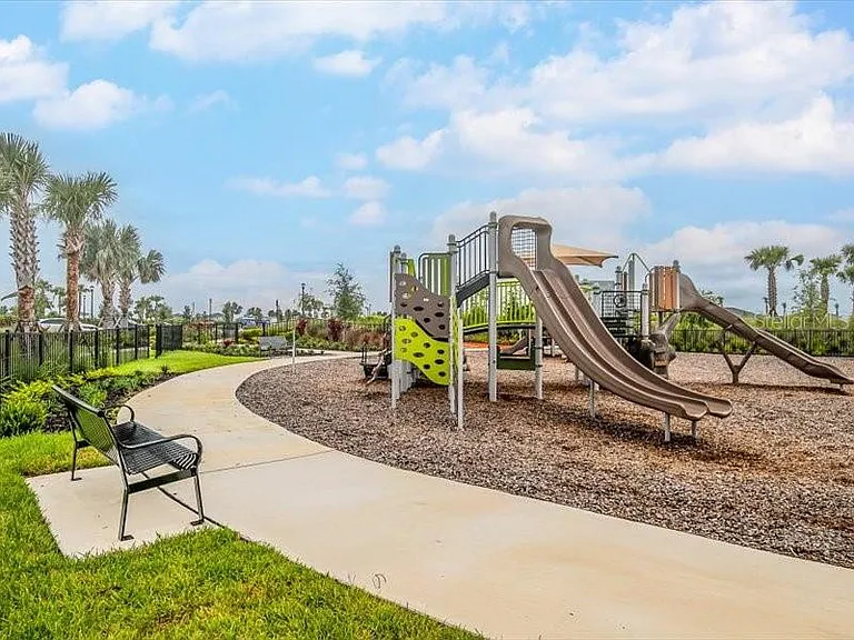 17741 Crescent Moon Loop — Photo 40