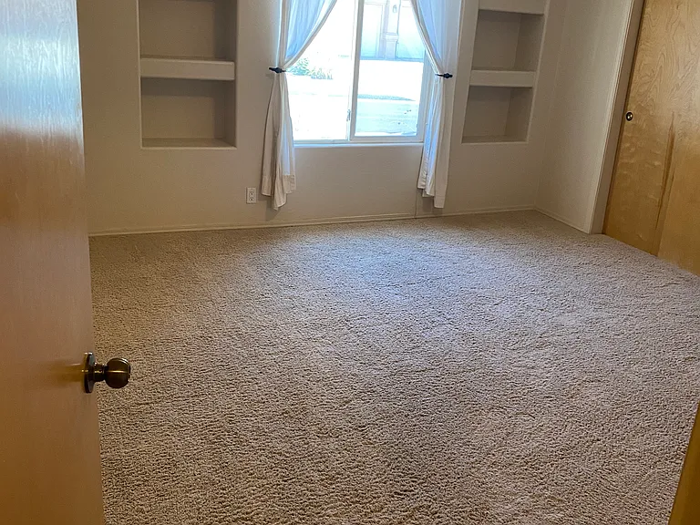 9905 Irbid Rd NE — Photo 14