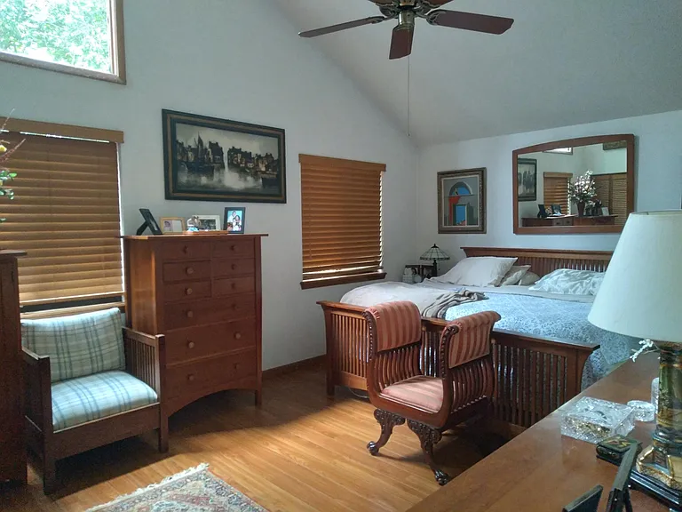 275 Bayridge Ct — Photo 8