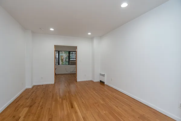 Rented by LC Lemle Real Estate Group | media 21