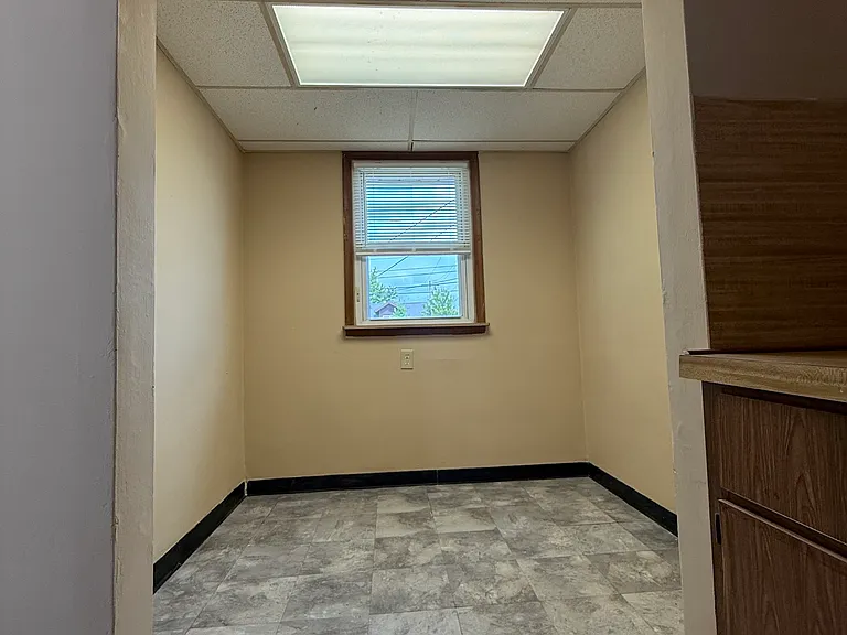 26-28 N Huron Ave — Photo 13