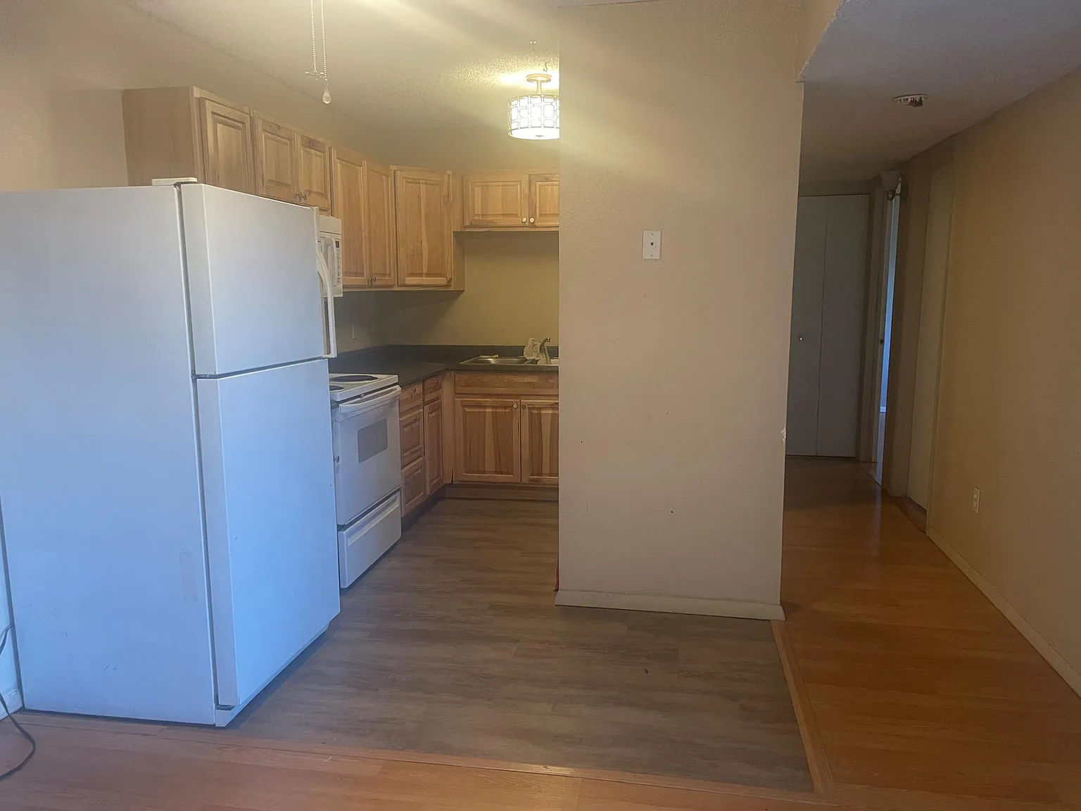 2 bed, 897 sqft, $2,000 — Photo 3