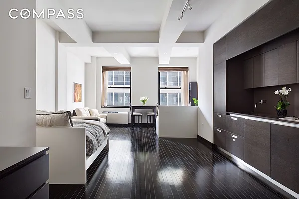 Sold by Compass | media 1