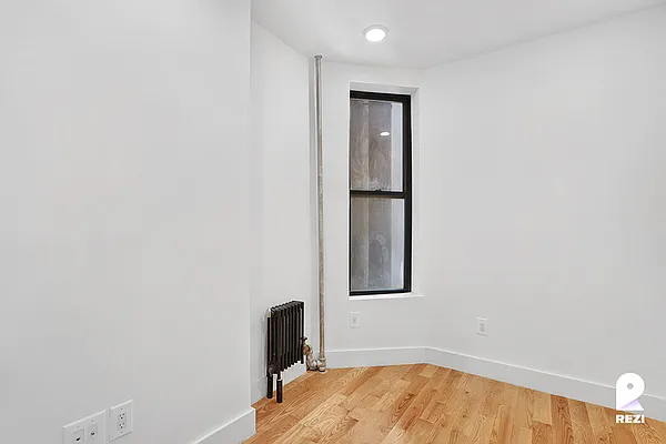 Rented by REZI | media 8