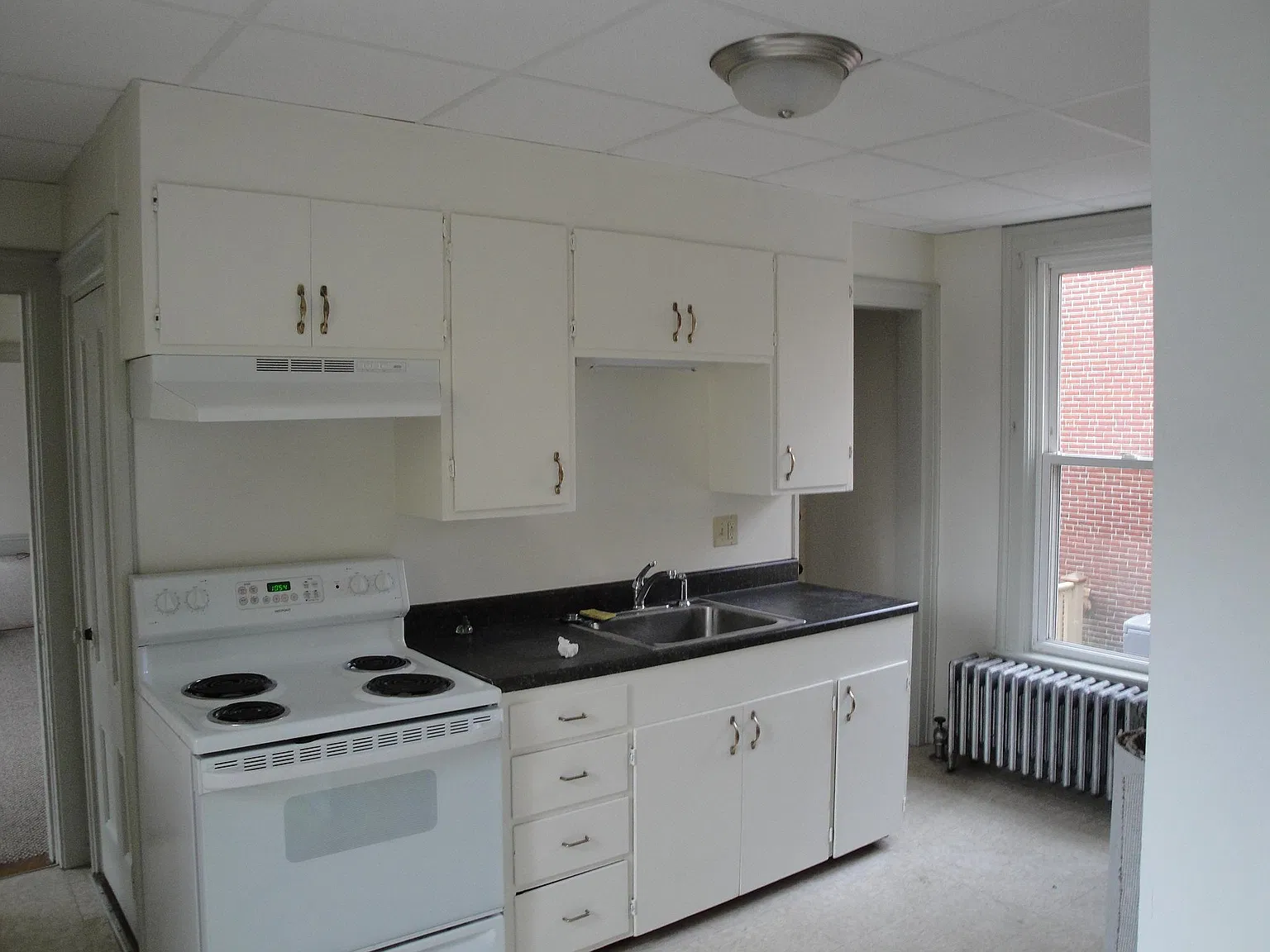 2 bed, $1,900 — Photo 4