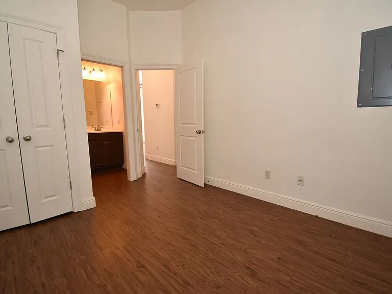 2408-2464 W Barnett Springs Ave — Photo 19