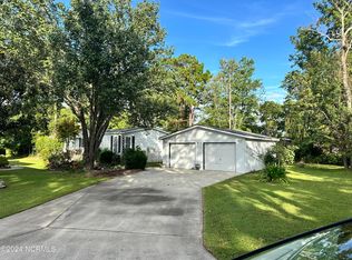 513 Pirate Ct, Hampstead, NC 28443