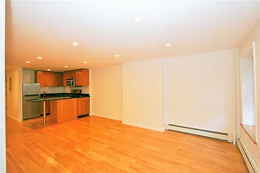 Rented by R New York