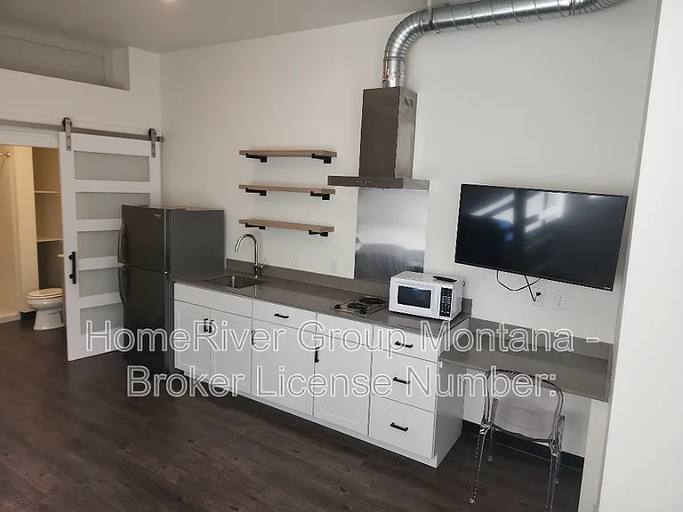 320 Clay St #206 — Photo 4