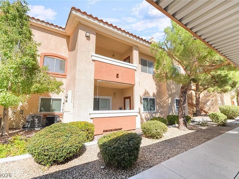 1050 E Cactus Ave #2034 — Photo 1
