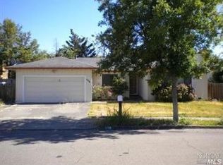 1778 Bancroft Dr, Santa Rosa, CA 95401