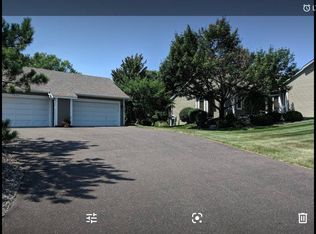 972 Winterberry Dr, Woodbury, MN 55125