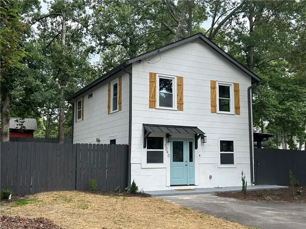 5090 Lorraine Pl, Forest Park, GA 30297