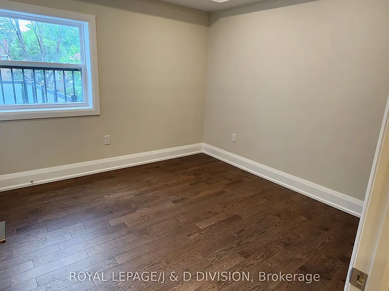 2579 Yonge St #202 — Photo 19