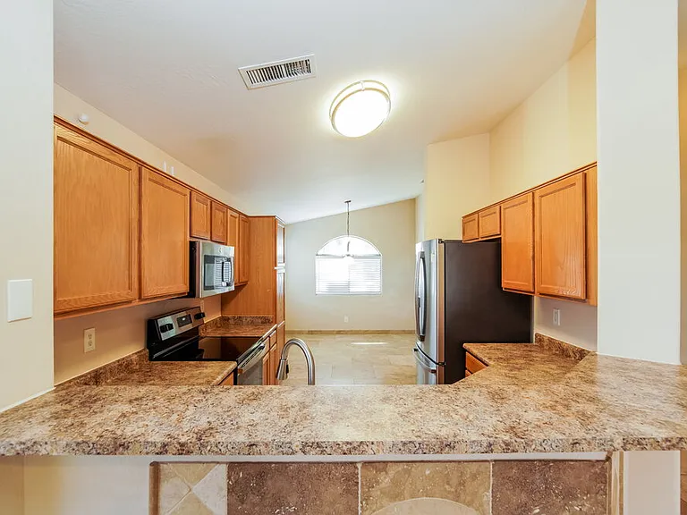 25670 W Saint Kateri Ct — Photo 8