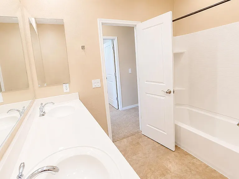 277 N Jesse St — Photo 18