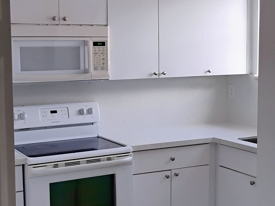 Kitchen - stove with built-in microwave