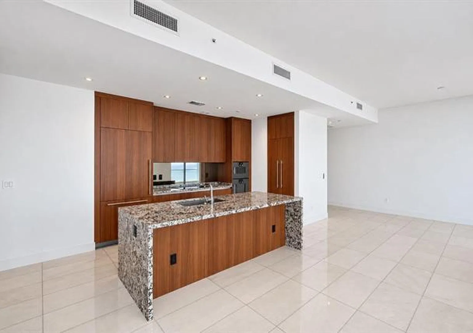 175 SE 25th Rd cu-2303, Miami, FL 33129 — Photo 2