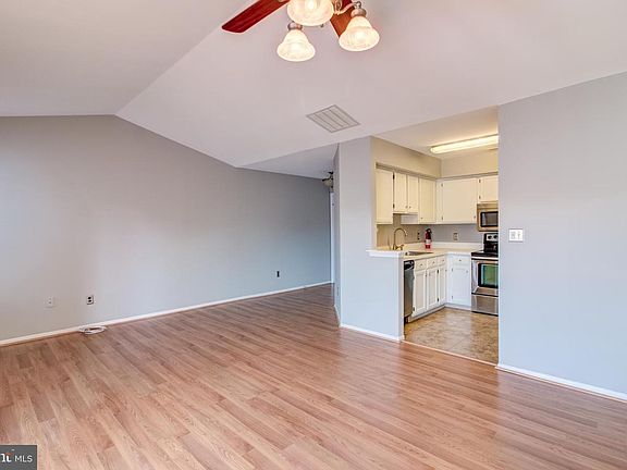 3rd image of 636 Walden Cir