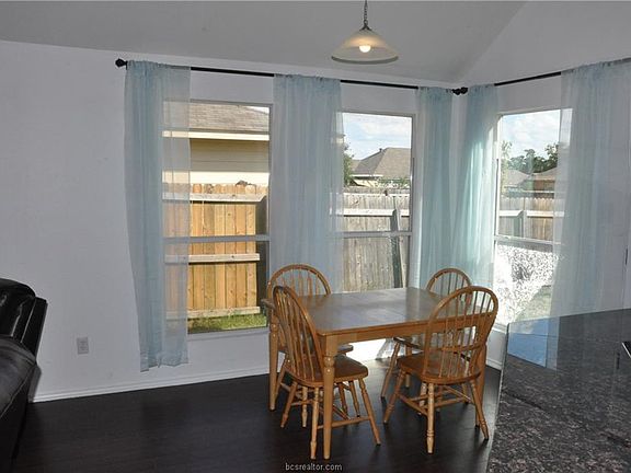 3rd image of 15132 Pidmont Ln