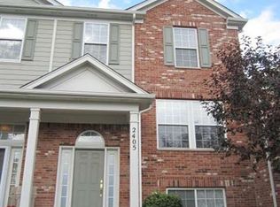 2405 Emily Ln, Elgin, IL 60124