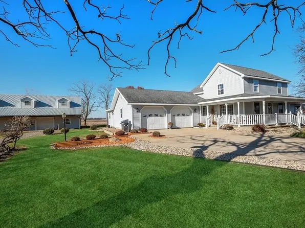 17860 S Phillips Rd, Three Oaks, MI 49128