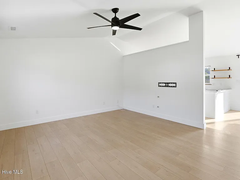 133 Wigeon Rd — Photo 9