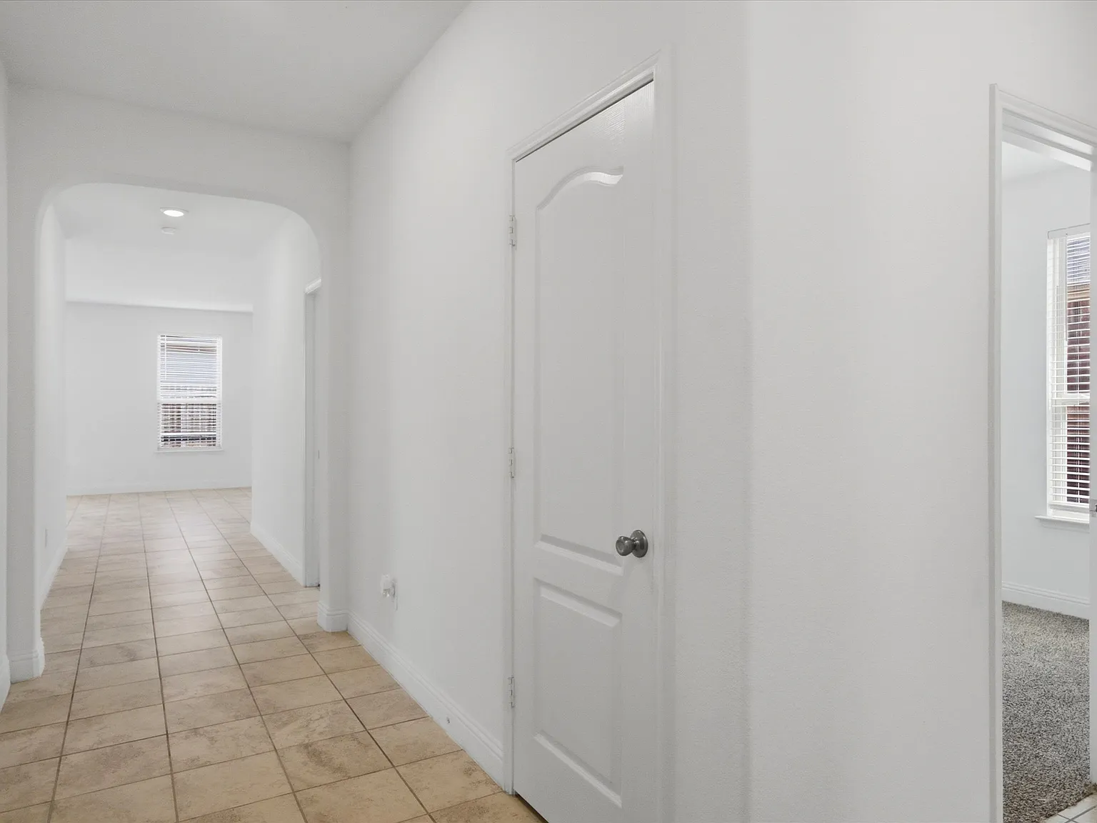 4 bed, 1813 sqft, $2,400 — Photo 3