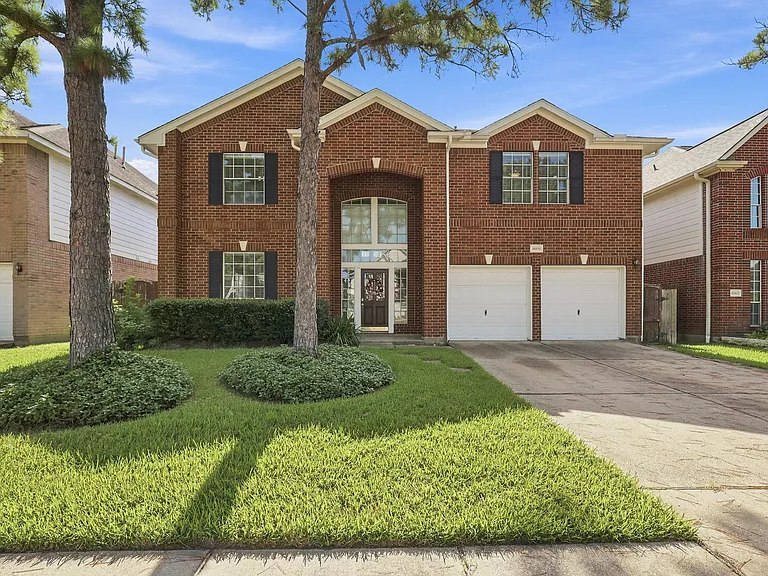 10138 Bayou Manor Ln — Photo 1