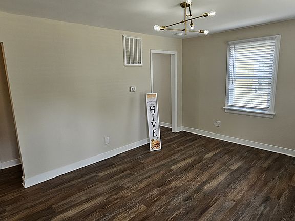 Family Room - Walking in Front Door
