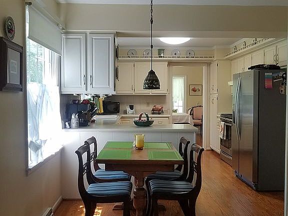 2nd image of 10 Warren Ave