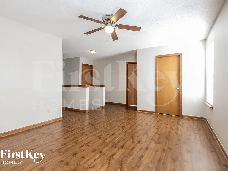 301 Sunbeam Ln — Photo 6