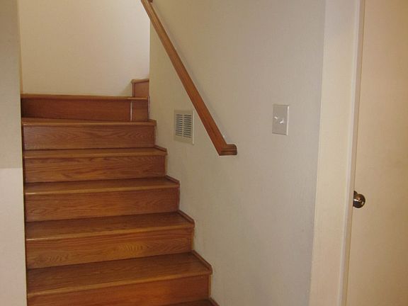 4th image of 829 E Acacia Ave