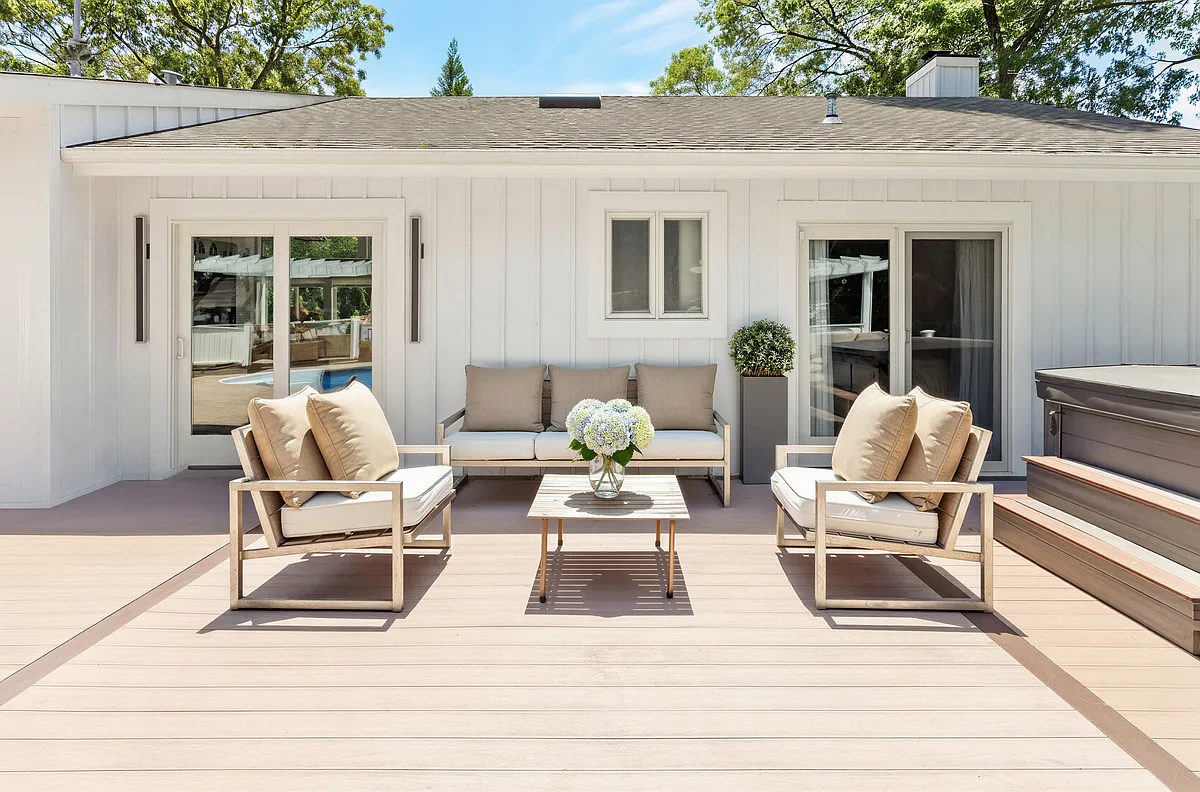 Photo 2 of 29 - Squires Ave - East Quogue, NY Building Photo - Squires Ave