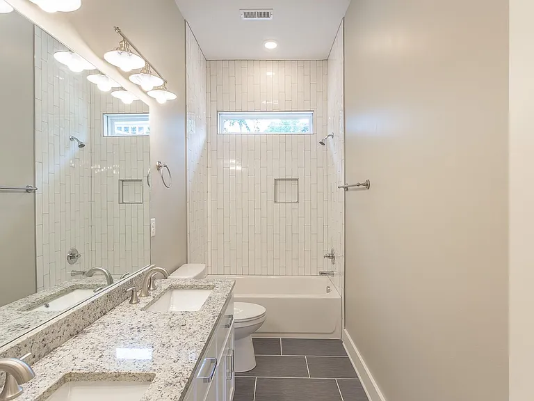 1008 Fairview Ave — Photo 8