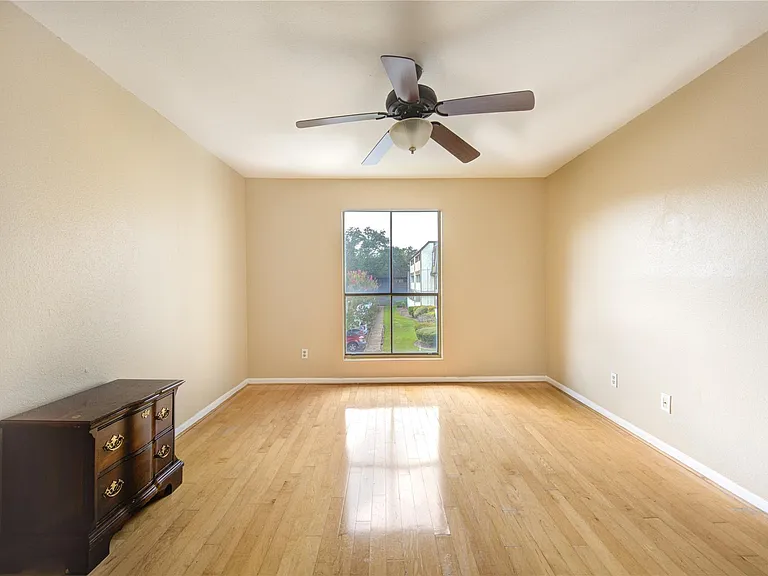 3055 Walnut Bend Ln #21 — Photo 14