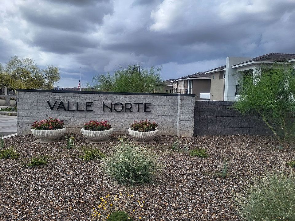 Front Entrance Valle Norte
