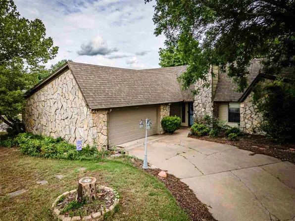 5602 NW Rebecca Ter, Lawton, OK 73505