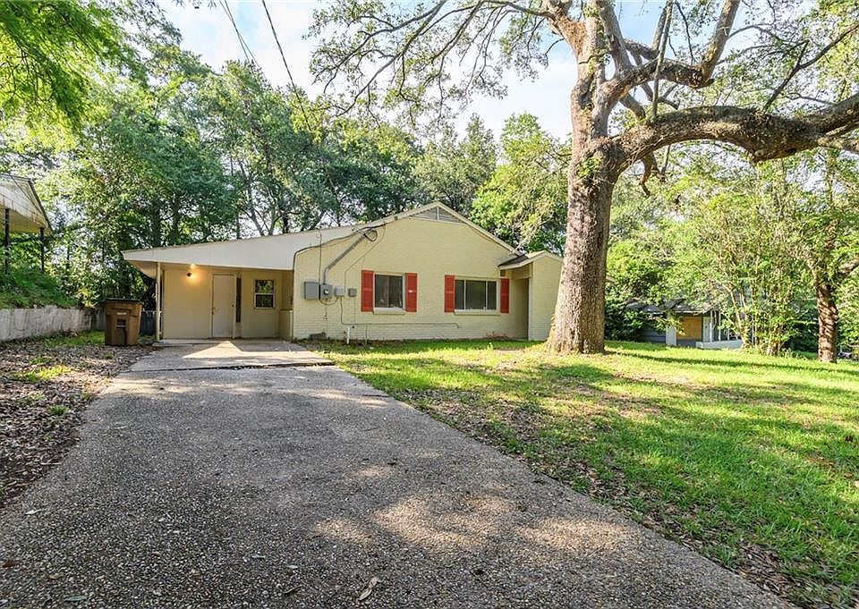 1st image of 4018 Cresthaven Rd