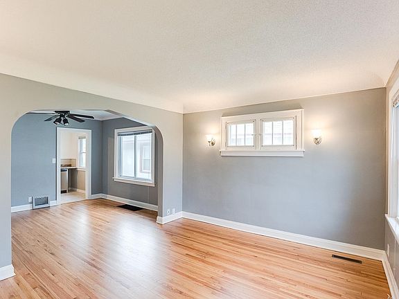3rd image of 3813 24th Ave S #2